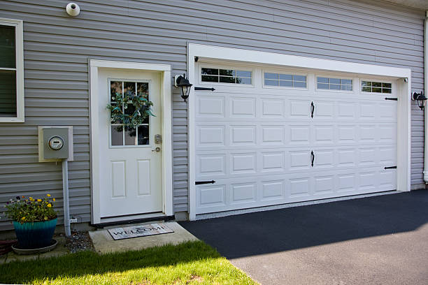 24/7 Emergency Garage Door Panel Replacement experts in Waller, WA